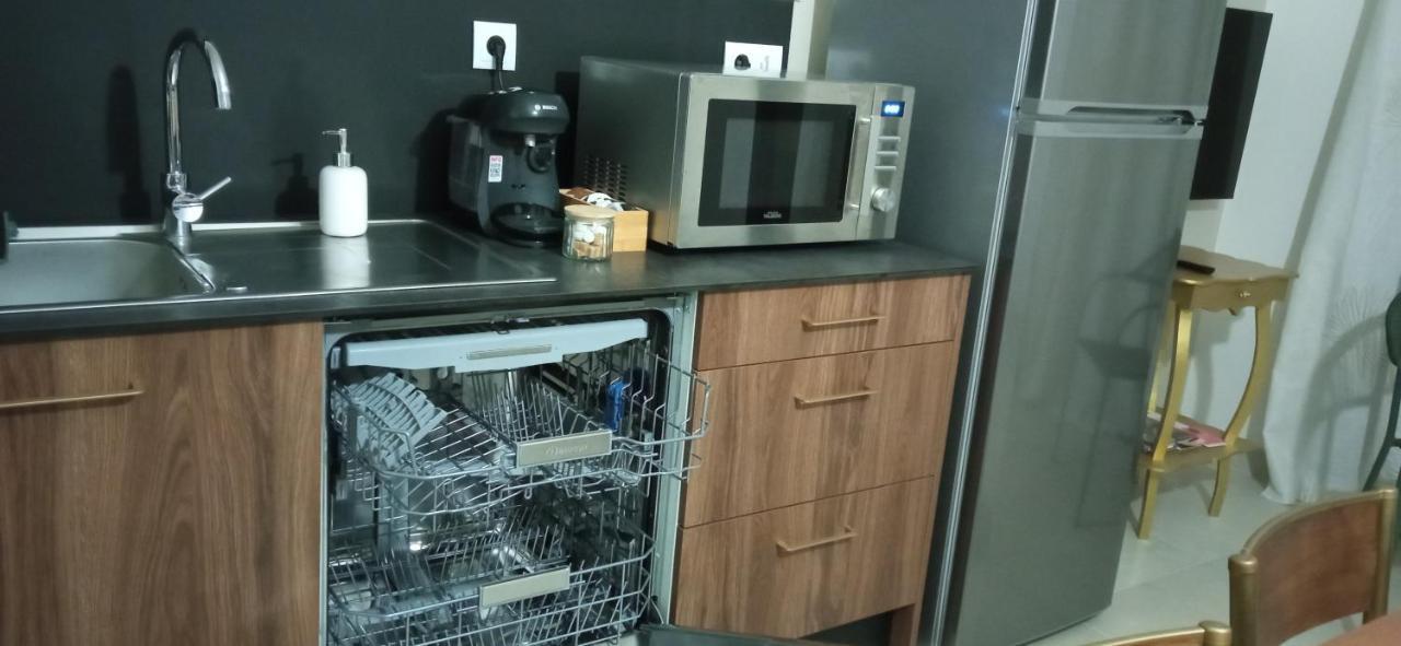 Appartement Neuf Et Moderne Au Coeur De La Camargue Saint-Laurent-dʼAigouze Esterno foto
